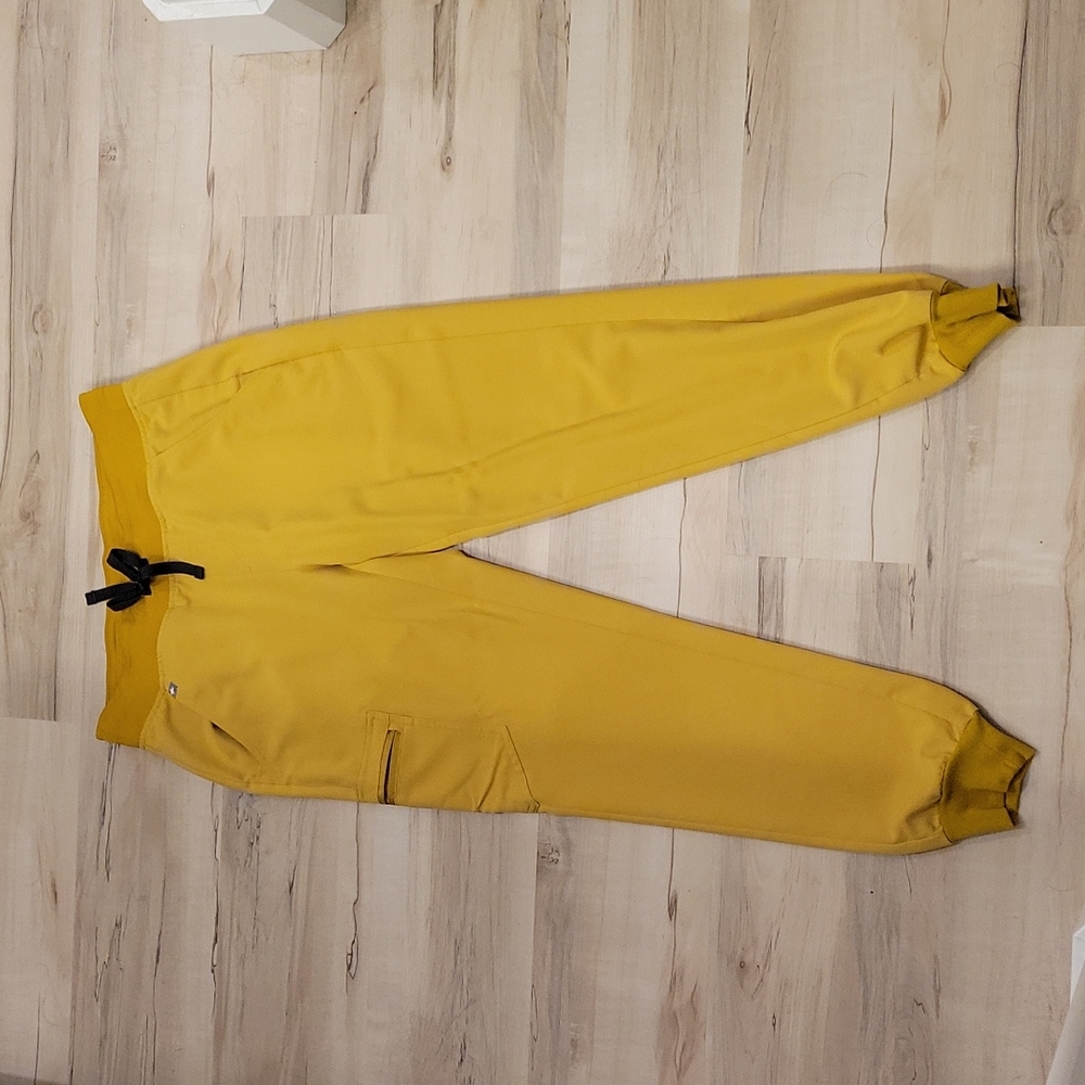 FIGS S  Light Gold Zamora Pant
